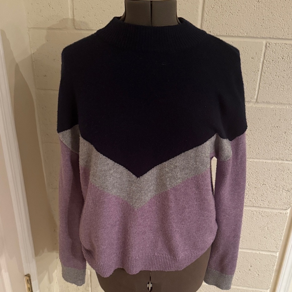 Nordstrom Women's Chevron Sweater - Navy, Gray, and Purple